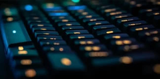 Πώς να χρησιμοποιήσετε δύο πληκτρολόγια σε έναν υπολογιστή